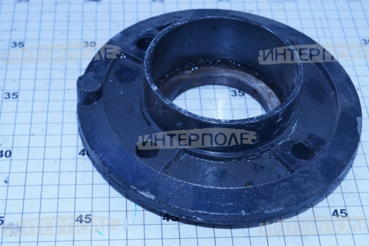 Корпус уплотнения ролика поддерживающего в сборе ДТ-75 