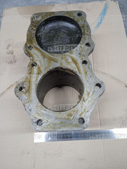 Стакан коробки передач Есиль-730,КЗС-7 ,КСК-100,КСК-600 Гомсельмаш