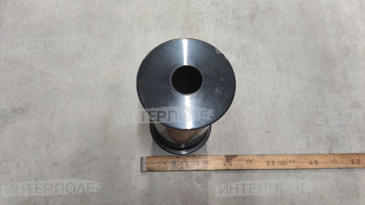 Втулка распорная John Deere