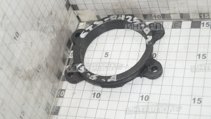 Корпус сальника ДТ-75 (старого образца)