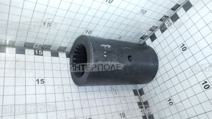 Втулка (муфта) шлицевая соединительная полуосей z=20/20 (ZF) Акрос, Вектор