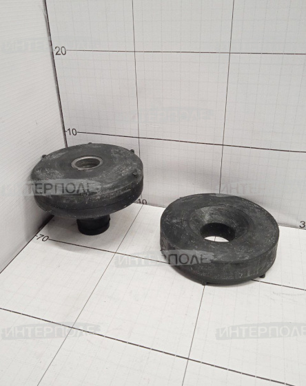 Подушка задняя КПП John Deere Оригинал