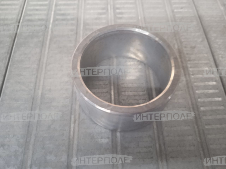 Втулка распорная (TUCANO 320,430-420,450-440,480-470) Claas