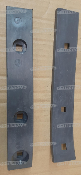 Накладка успокоителя наклонной камеры с 2013г. (изогнута под болт М8х20-1,сфер. с 2012г.в.) Есиль-760,КЗС-1218,Есиль-750,КЗС-10К