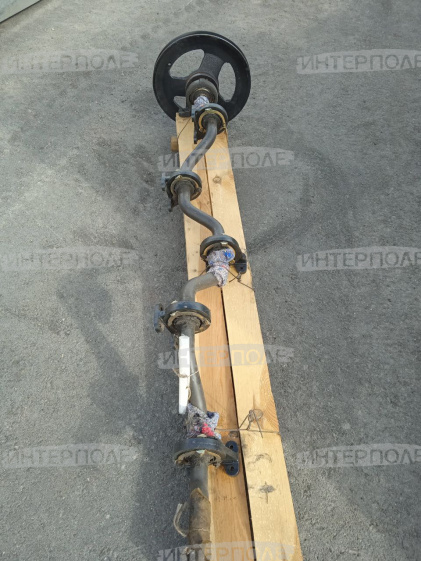 Вал соломотряса коленчатый ведущий (задний) со шкивом Есиль-760,КЗС-1218,Есиль-750, КЗС-10К Гомсельмаш