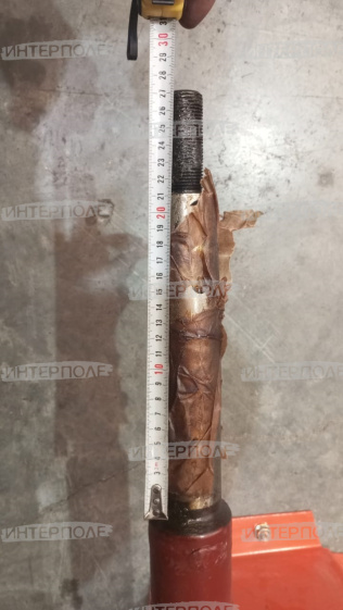 Вал ГСТ (посадочное место под шкив с резьбой L=27см) КЗС-812 Гомсельмаш