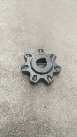 Звездочка (z= 7, t=38,4 d вала=26 мм.) зернового элеватора Claas (Mega, Lexion. Tucano 320,330,340, 430,450,480)