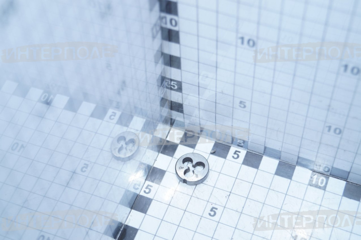 Плашка м/р М 4х0,7 (стандарт)