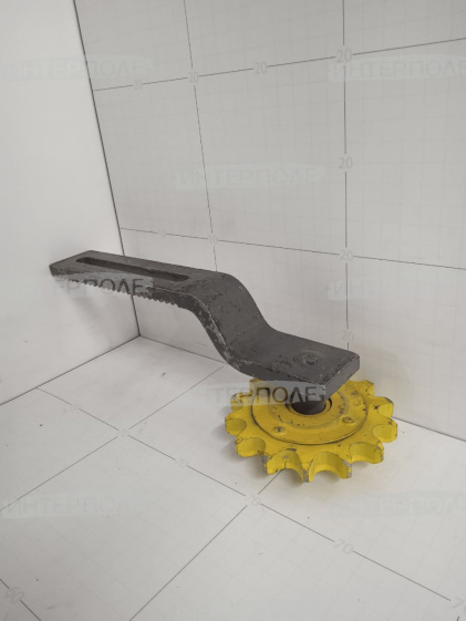 Устройство натяжное (звездочка с рычагом) привода колосового элеватора Есиль-740,КЗС-812,Есиль-760, КЗС-1218,Есиль-750,КЗС-10К