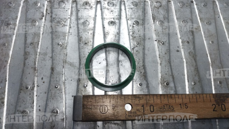 Втулка распорная подшипника ступицы сеялки John Deere (К)