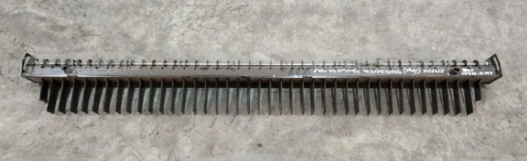 Опора (брус) противорежущий измельчителя (ножей-39+2) (ротор б/лопаток, нов.обр.) Есиль-760,КЗС-1218,Есиль-750,КЗС-10К