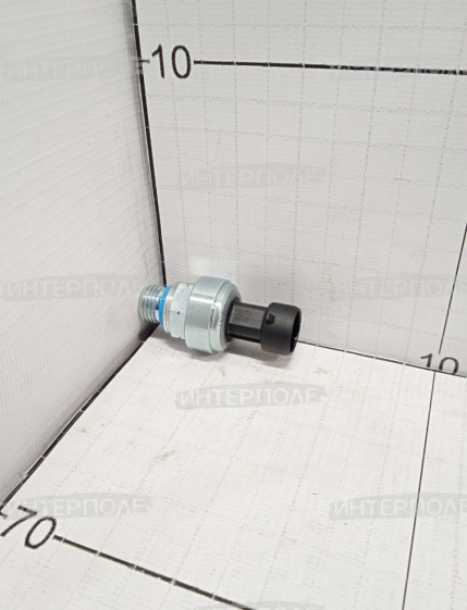 Датчик давления масла трансмиссии John Deere