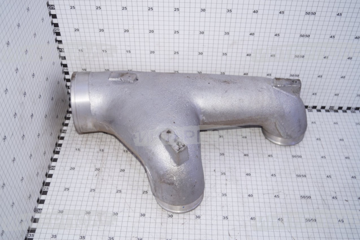 Патрубок впускных коллекторов соединительный ЯМЗ-240,К-701 (ПАО Автодизель)