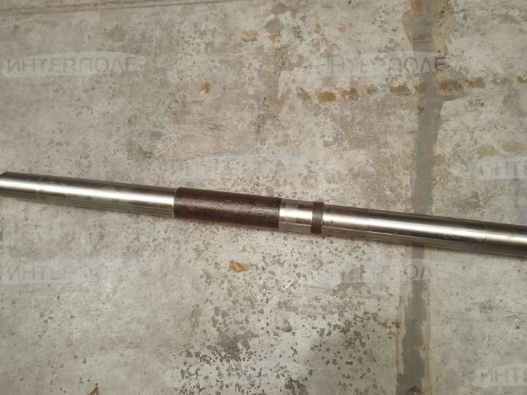 Вал крылача (вал вентилятора очистк стар.обр.) Есиль-740,КЗС-812,Есиль-730,КЗС-7 Гомсельмаш