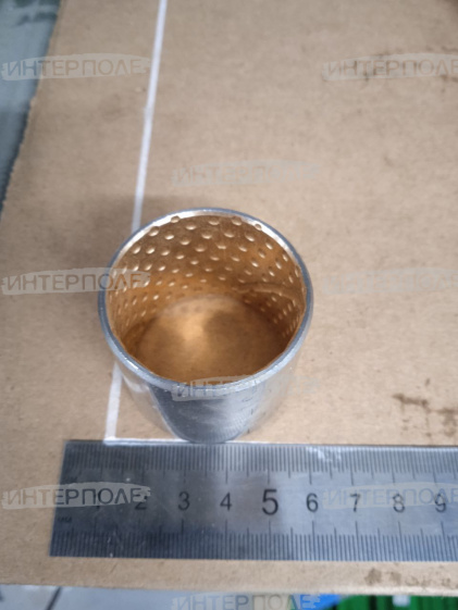 Втулка эксцентрика мотовила правая John Deere (930D,936D)