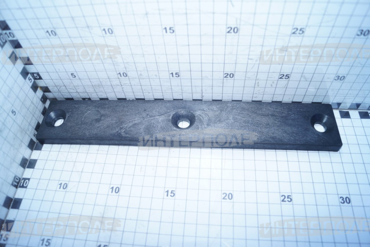 Накладка успокоителя наклонной камеры (средняя, под винт М10х22(30) Есиль-740,КЗС-812,Есиль-760,КЗС-1218,Есиль-750,КЗС-10К Гомсельмаш