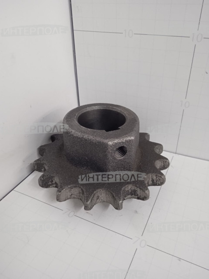 Звездочка (z=16, t=19,05, d=35) редуктора бункера Есиль-760,КЗС-1218,Есиль-730,КЗС-7,Есиль-740,КЗС-812,Есиль-750,КЗС-10К