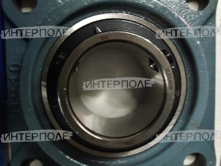 Узел подшипниковый UCF210 (UC210+F210) (50х90х51,6/143х143х54.6) ZVL