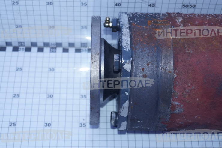Опора задняя в сборе с валом Т-150