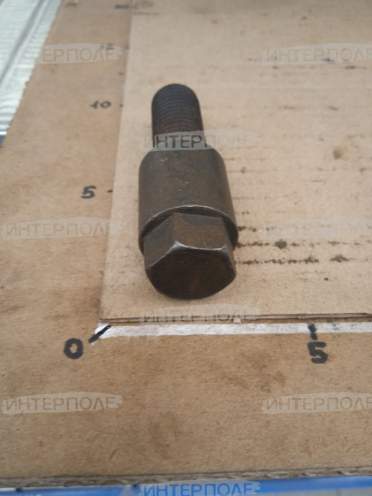 Винт-фиксатор редуктора молотильного барабана Есиль-760,КЗС-1218 Гомсельмаш