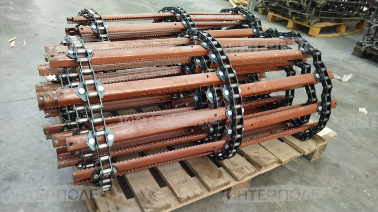 Транспортер наклонной камеры Вектор (безбитерной )АХЦ Б101.03.33.000 52 пл. 4 мм. болт d 10 мм ОМСК