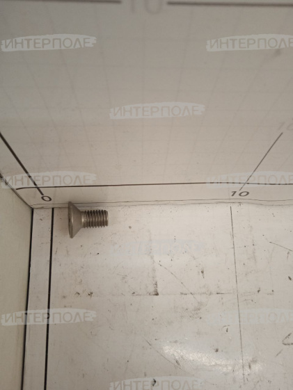 Винт с потайной головкой Claas