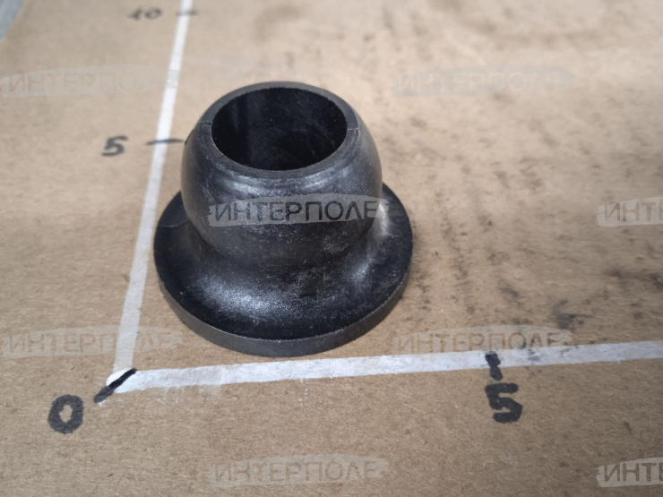 Втулка пластины (1450CWS/WTS,1550CWS/WTS,614R,615R,616,616F,616R,618,618F,618R,620,620R,620F,622,622R,622F,625,625R,625F,630,630R,630F,635) John Deere