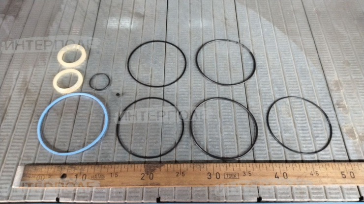 Рем/ком гидроцилиндров (1060,1690,1810,1840,1850,1860,1890,1895,1990,2200,2210,2230,2310,2400,2410,2410C,2510H,550,610,635,637,650,680) John Deere