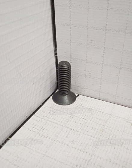 Винт М 8х 25 с потайной головкой и внутренним шестигранником Claas (Jaguar )