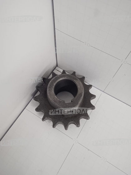 Звездочка (z=16, t=19,05, d=35) редуктора бункера Есиль-760,КЗС-1218,Есиль-730,КЗС-7,Есиль-740,КЗС-812,Есиль-750,КЗС-10К