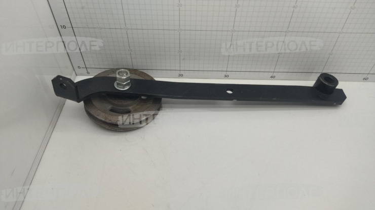 Ролик натяжной колосового элеватора в сборе (с рычагом) Акрос, Вектор, Дон-1500А/Б