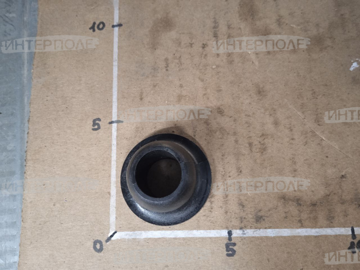 Втулка пластины (1450CWS/WTS,1550CWS/WTS,614R,615R,616,616F,616R,618,618F,618R,620,620R,620F,622,622R,622F,625,625R,625F,630,630R,630F,635) John Deere