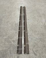 Бич барабана (1л+1л) (2 левых) L=1295 мм. Case, New Holland ( 8055/ 8060/ 8070/ TC56/ TF42/ TF44/ TX32/ TX34/ TX62/ TX64/ TX65)