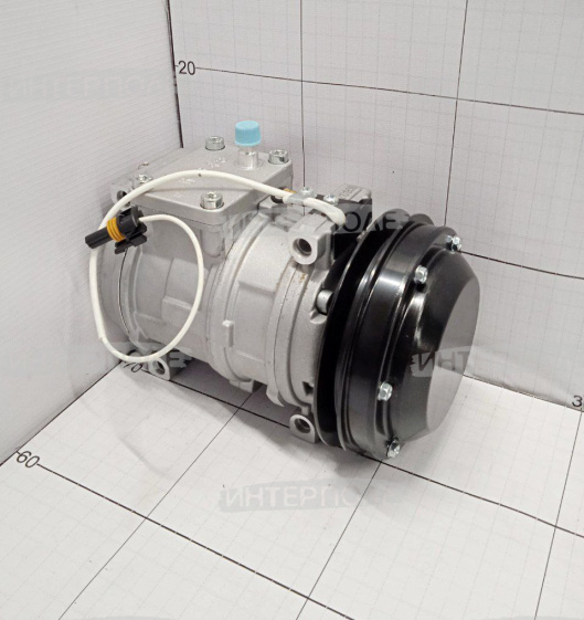 Компрессор кондиционера John Deere