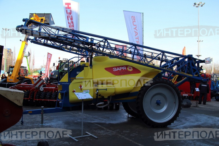 Опрыскиватель прицеп.гидравл. Заря 3700-24-ОПГ-01Ф (НК Агронавигатор плюс с АСУР, миксер, 3-х позиц.форсунка, забор воды, автономная г/система)