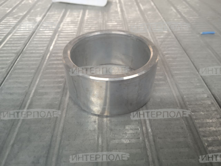 Втулка распорная (TUCANO 320,430-420,450-440,480-470) Claas