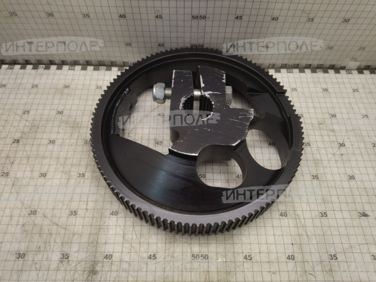 Шкив зубчатый привода ножа жатка D60, D65, D972 MacDon