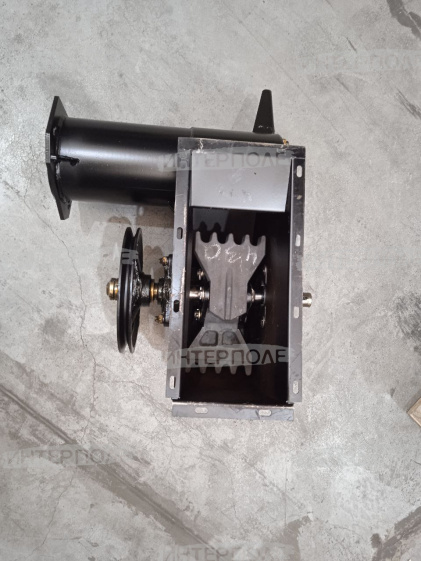 Устройство домолачивающее с кронштейном в сборе(посадка шнека D =35мм) Есиль-760,КЗС-1218 Гомсельмаш