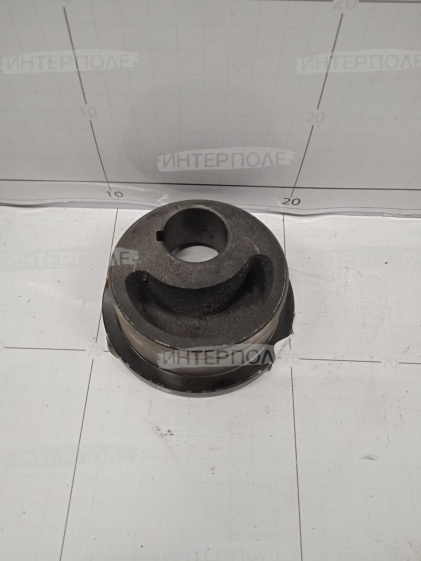 Эксцентрик подшипника рычага соломотряса левый John Deere (9400,9410,9450,9500,9510,9550,9560,9600,9610,9650,9650CTS,9660,9660CTS,CTS,CTS II)