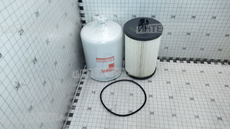 Фильтр топл. компл. John Deere (8130-8530, 8230T-8430T, 8260R-8335R, 8285RT-8335RT, 9660STS) (FLEETGUARD)