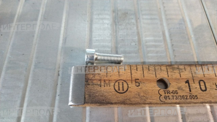 Винт М 8х 25 с цилиндрической головкой и внутренним шестигранником под ключ Claas