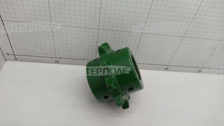 Звездочка (z=10, d вала=57 мм.) верхнего вала транспортера наклонной камеры (внутренняя) John Deere (T550,W540,W550,W650)