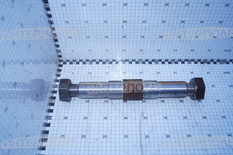 Ось катка с гайками ДТ-75, Т-150