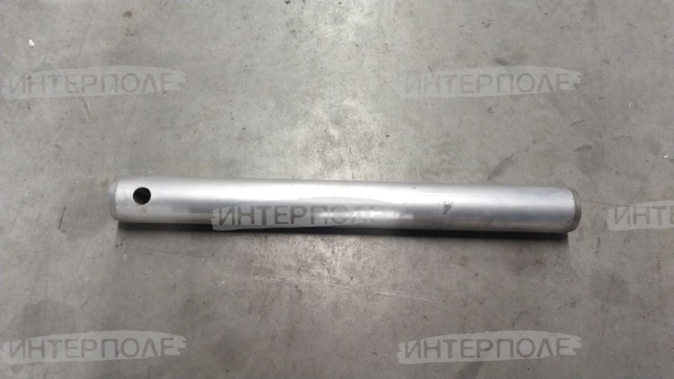 Палец крепления стрелы к раме JCB Оригинал