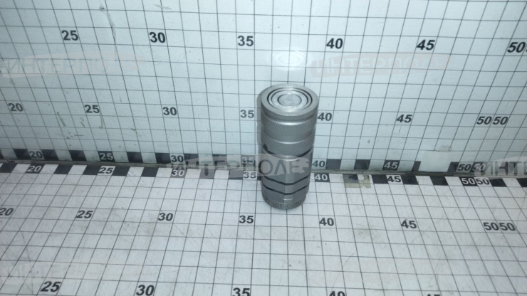 Муфта б/р 1/2 "мама" JCB